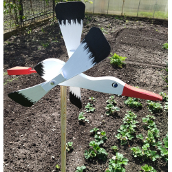 Bocian zábavná detská vrtuľa do záhradky - Dekorácia s funkciou plašiča zvierat